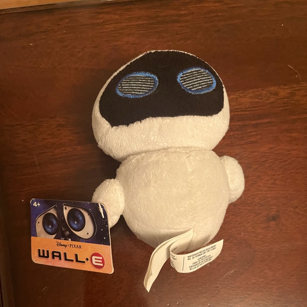 Eve toy Disney Pixar